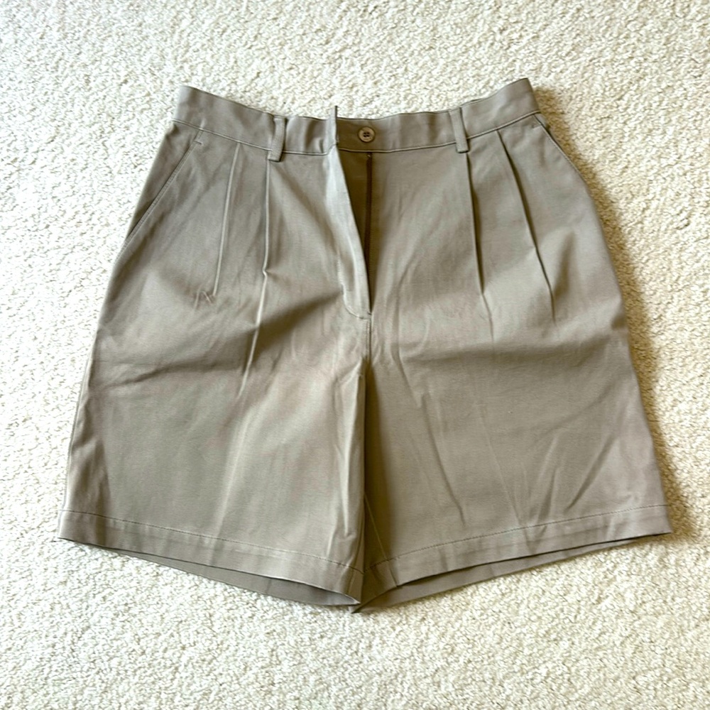 NIKE women short pants